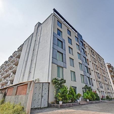 Townhouse Classio Suites Shirdi Dış mekan fotoğraf