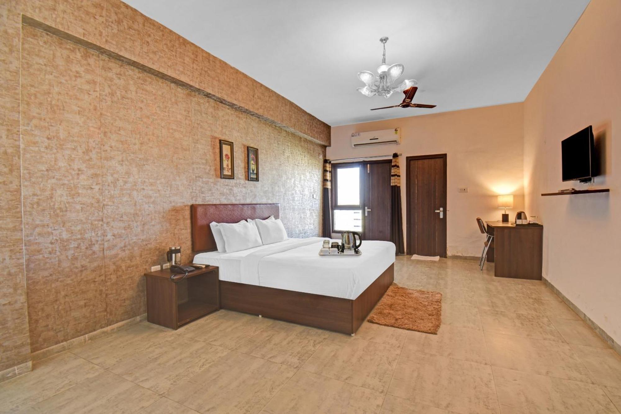 Townhouse Classio Suites Shirdi Dış mekan fotoğraf
