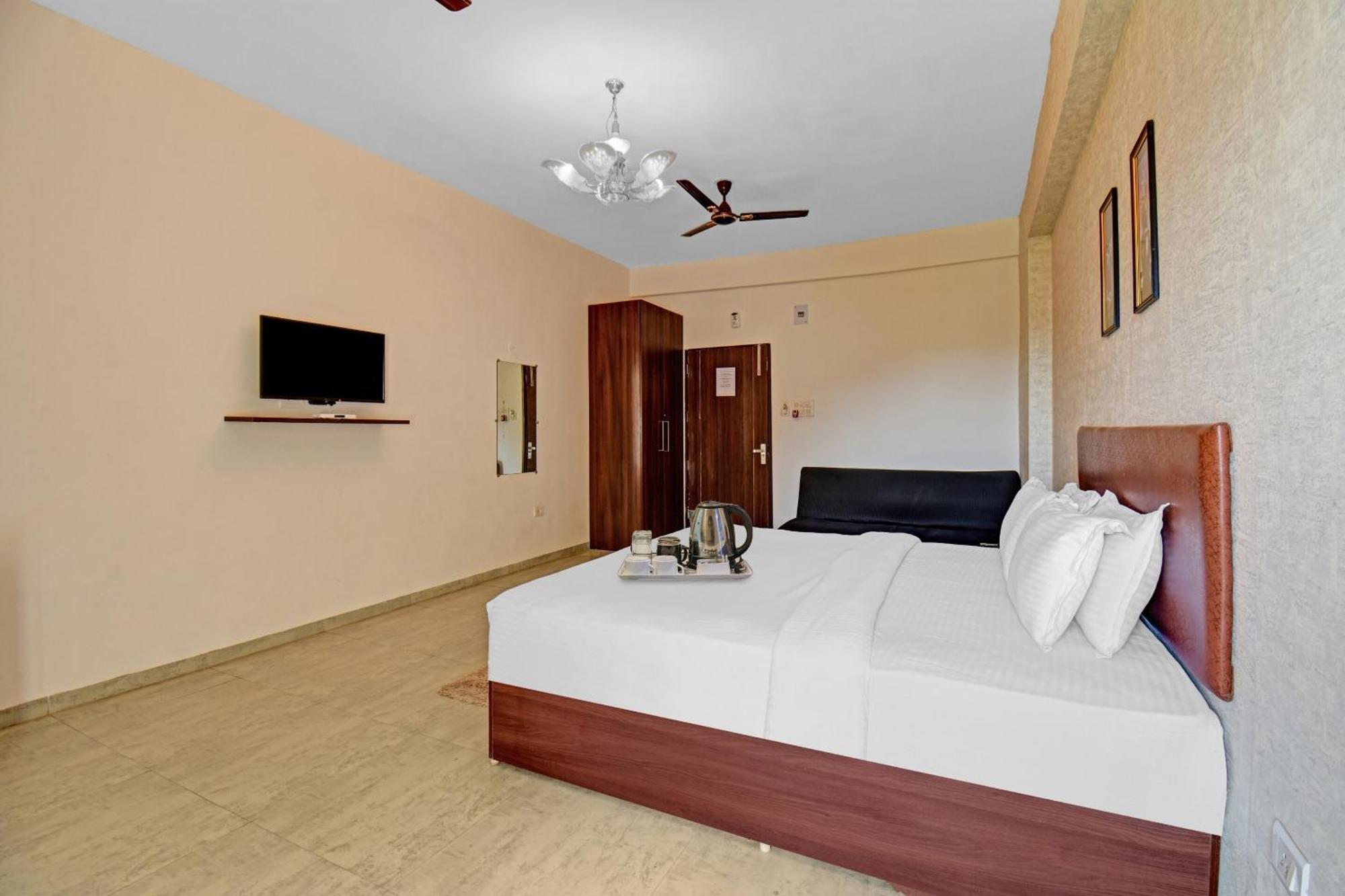 Townhouse Classio Suites Shirdi Dış mekan fotoğraf