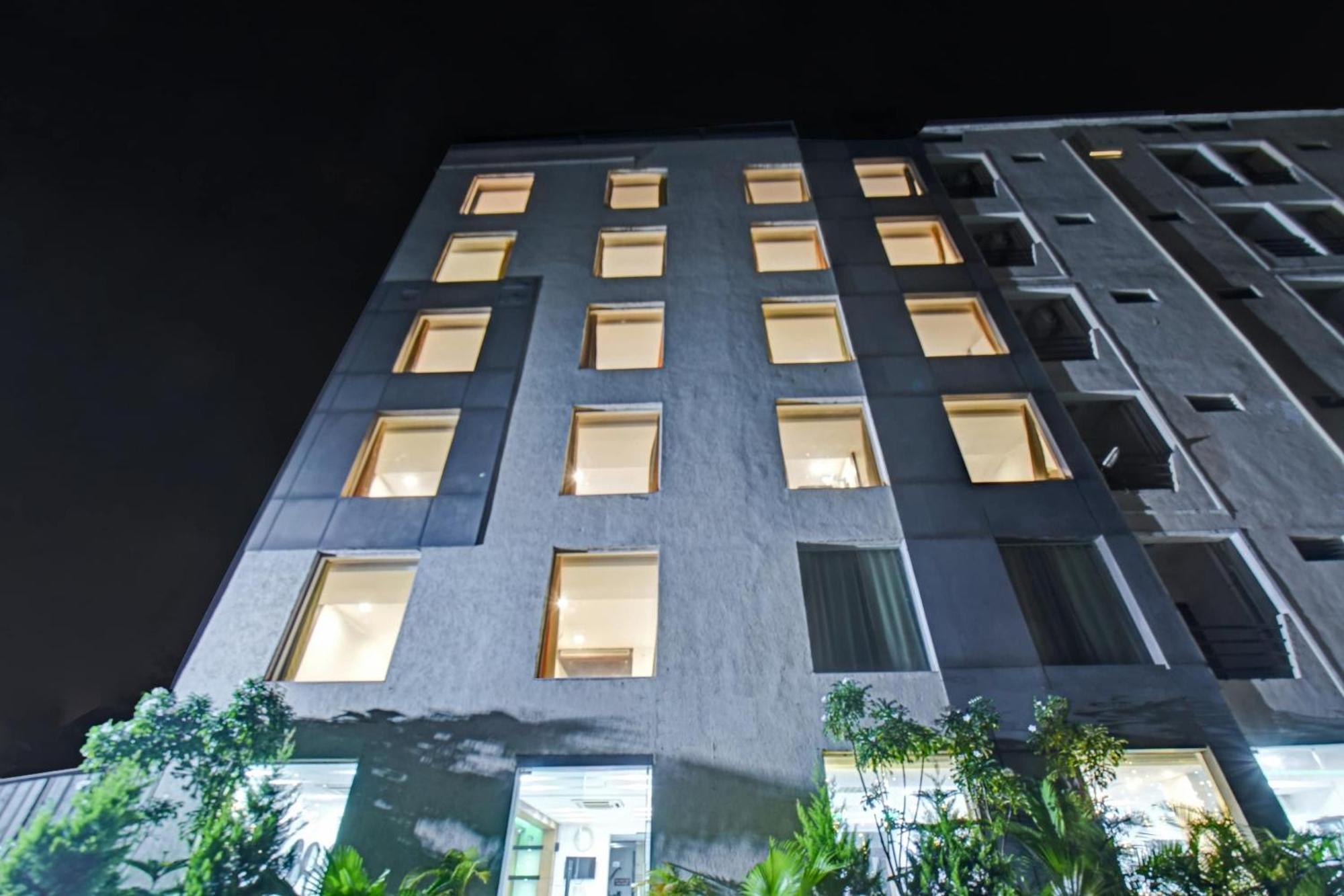 Townhouse Classio Suites Shirdi Dış mekan fotoğraf